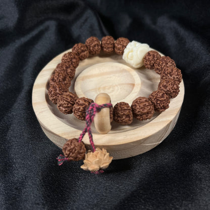 Lion’s Heart – Bodhi Wood Circle with Lion Head & Thread Oil Bracelet