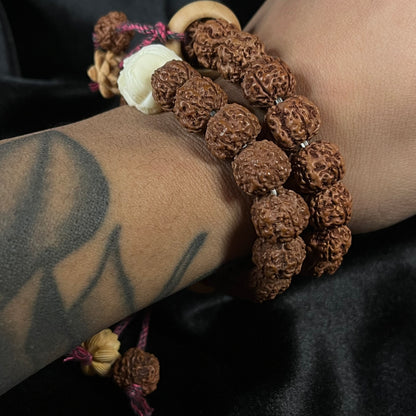 Lion’s Heart – Bodhi Wood Circle with Lion Head & Thread Oil Bracelet