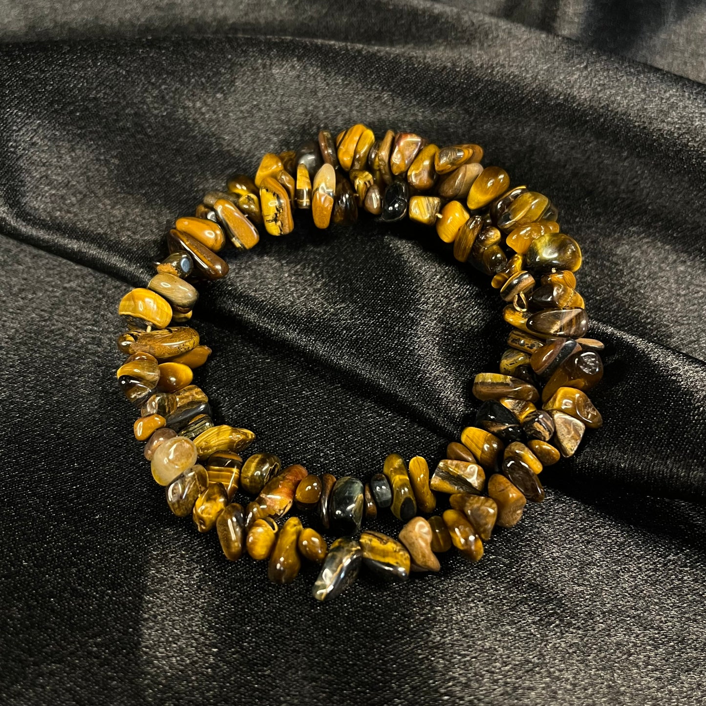 Golden Sentinel – Tiger’s Eye Memory Wire Bracelet of Strength & Confidence