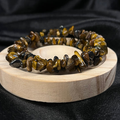 Golden Sentinel – Tiger’s Eye Memory Wire Bracelet of Strength & Confidence